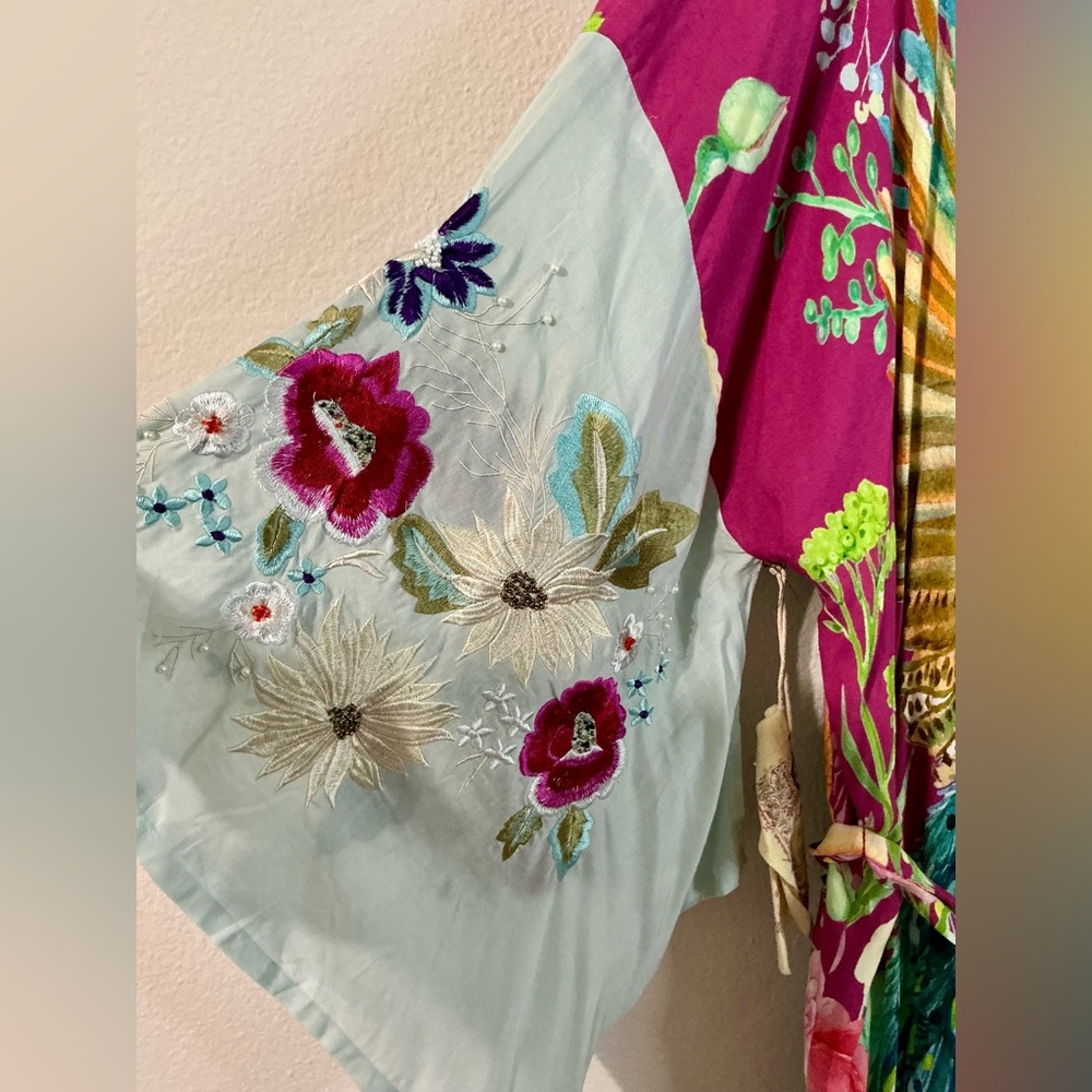 Aratta Silent Journey Kimono Robe Peacock Floral Print pearl embroidered Small - Picture 12 of 16